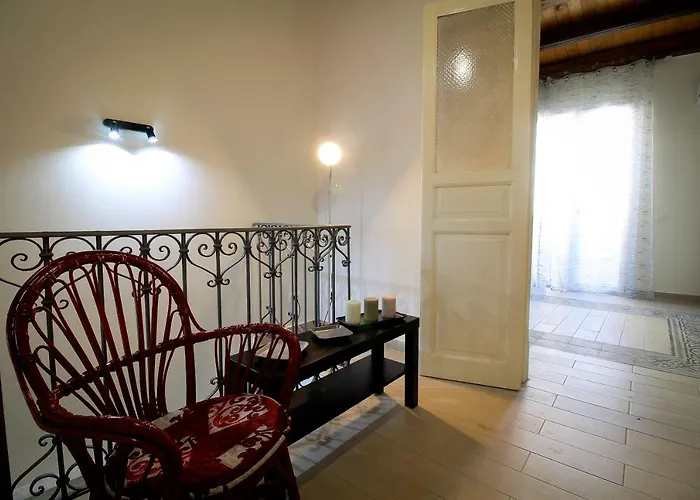 Centrumaqueda Bed & Breakfast 4*