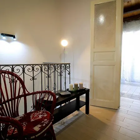 Centrumaqueda Bed & Breakfast 4*